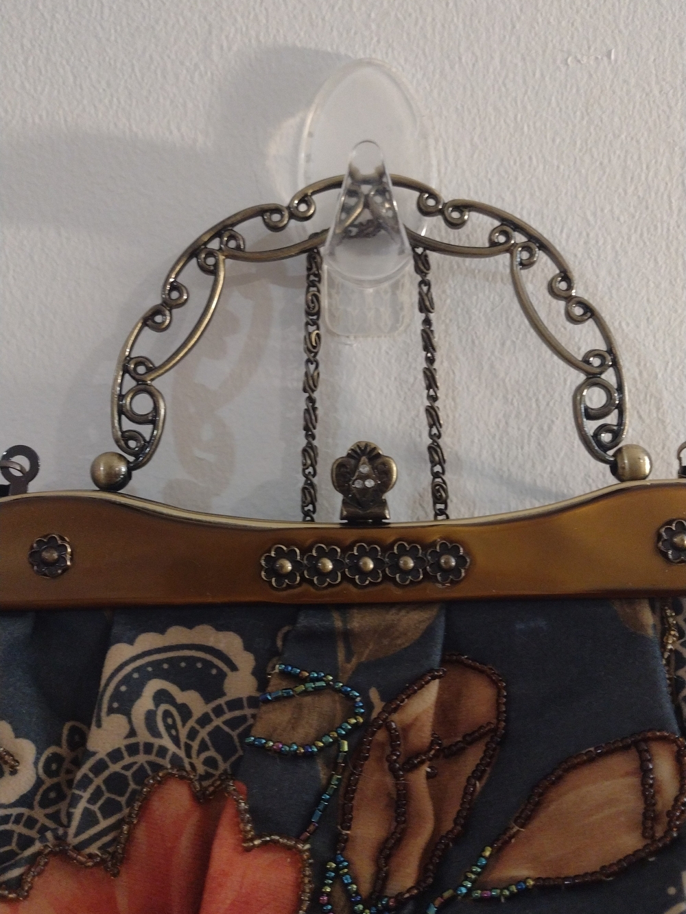 Vintage Floral Beaded Evening Clutch - Black & Tan - Picture 5 of 8